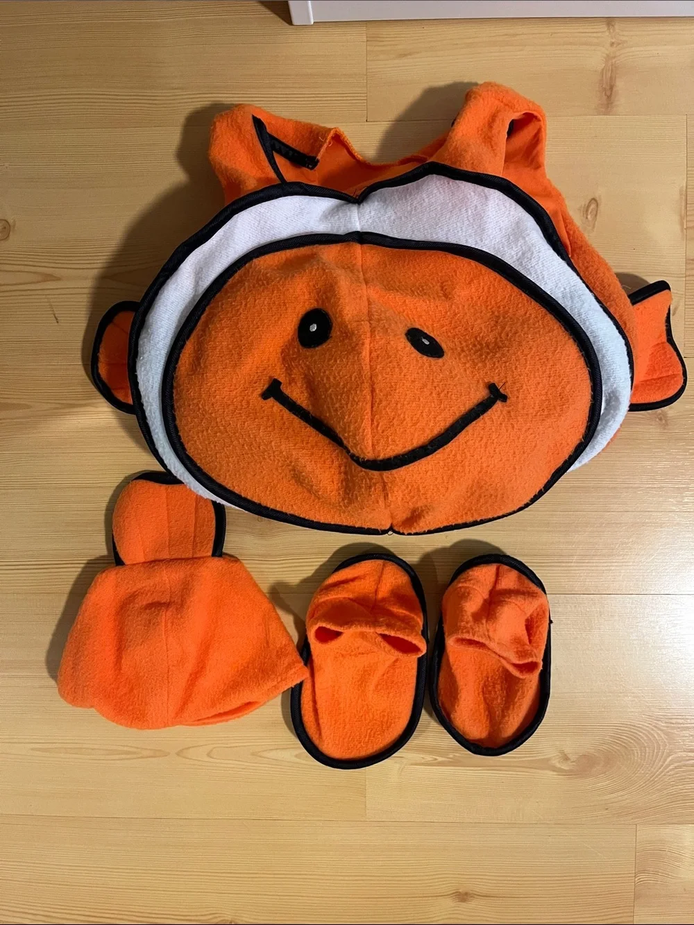 N/A comes hat